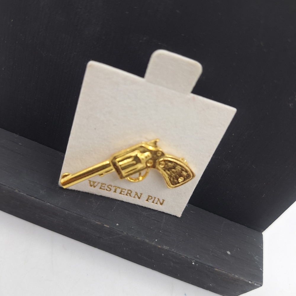 Gold Western Pin Revolver Brooch